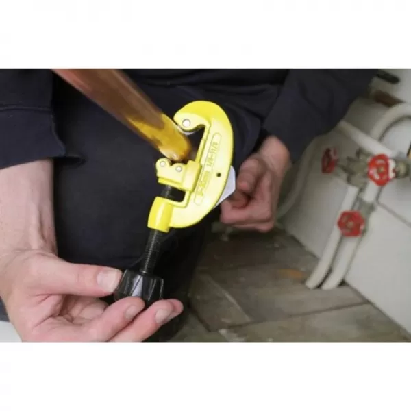 Nastavitelná řezačka trubek 3-30mm Stanley 0-70-448