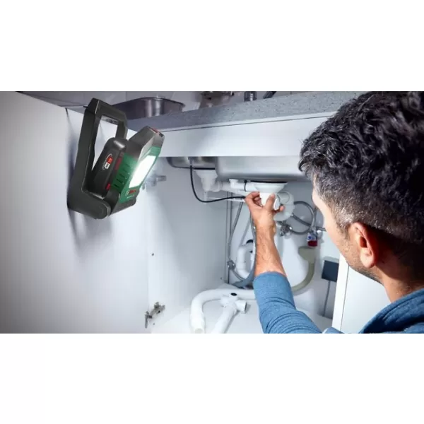 Aku LED pracovní světlo 18V bez aku Bosch UniversalWorkLight 18V-2100 06039A1300