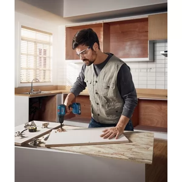 Aku kombinovaná sada 18V 2x2,0Ah GDR 18V-215 + GSB 185-LI + 2× 2,0 AH + GAL 18V-20 + pouzdro Bosch 06019N2024