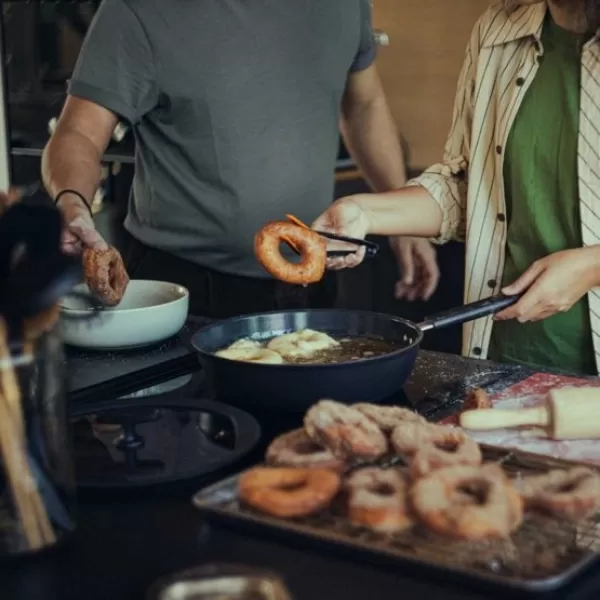 Hard Face Rendlík s nepřilnavým povrchem 28 cm Fiskars 1075530