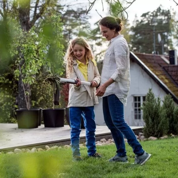 Biely vytrhávač buriny Fiskars 139940