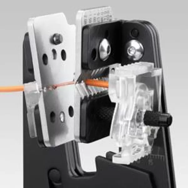 Přesné odizolovací kleště s tvarovými noži Knipex 12 12 10