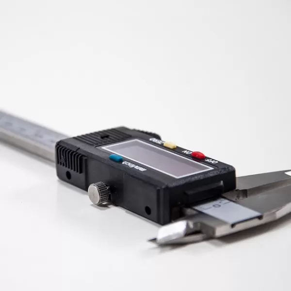 Měřítko posuvné digitální 300mm rozlišení 0,01mm XTline XT130432