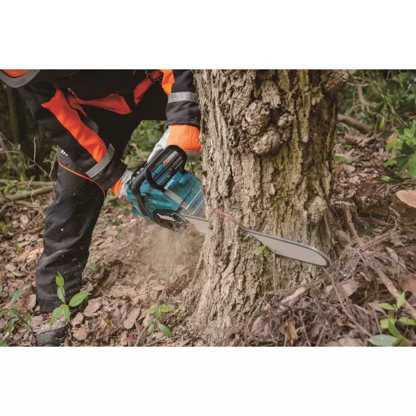 Aku řetězová pila 400 mm Li-ion XGT 40V bez aku Makita UC030GZ01