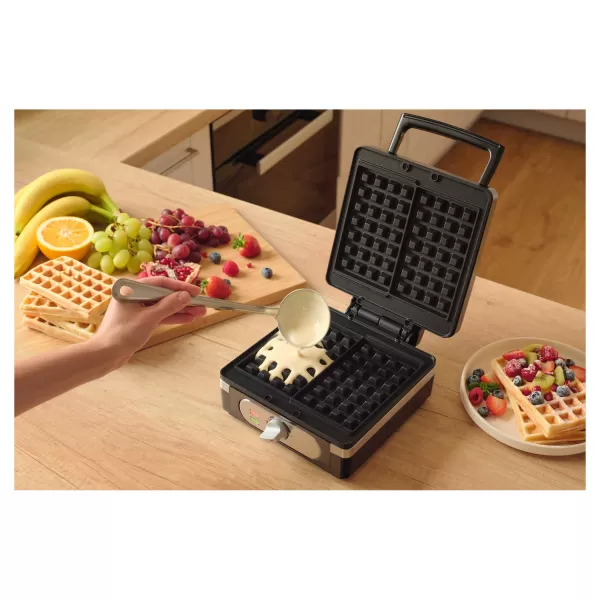 Vaflovač SENCOR SWF 2010BK