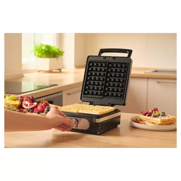 Vaflovač SENCOR SWF 2010BK