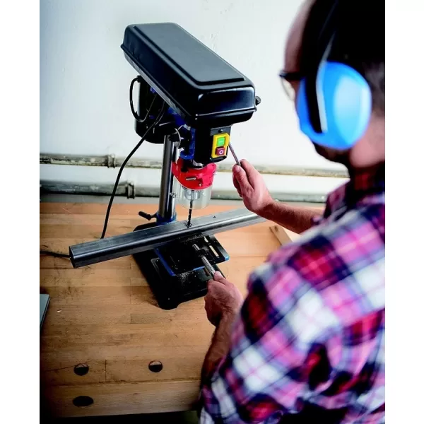 Stojanová vrtačka s křížovým laserem Scheppach DP 16 SL