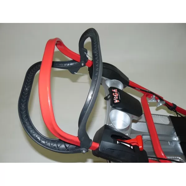 Benzínová sekačka s pojezdem VeGA 525 4SXH 6in1