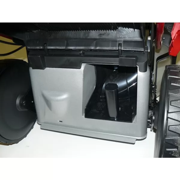 Benzínová sekačka s pojezdem VeGA 525 4SXH 6in1