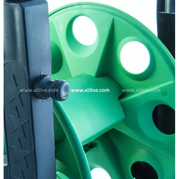 Naviják na hadici 1/2" 60m pojízdný Xtline SB5233A