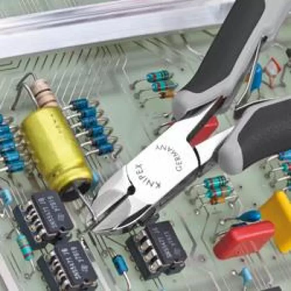 Boční štípací kleště pro elektroniku ESD s vsazeným karbidovým břitem Knipex 77 32 120 H ESD