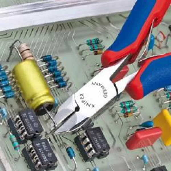 Boční štípací kleště pro elektroniku s vsazeným karbidovým břitem Knipex 77 02 120 H