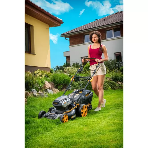 Aku sekačka s pojezdem 4v1 40V, bez aku Riwall PRO RALM 4640SPi