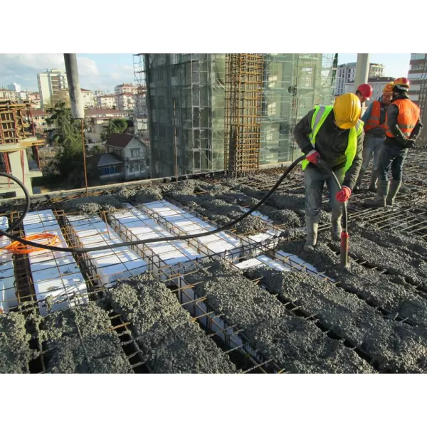 Vysokofrekvenční ponorný vibrátor o průměru 65mm HERVISA PERLES AV 655 T