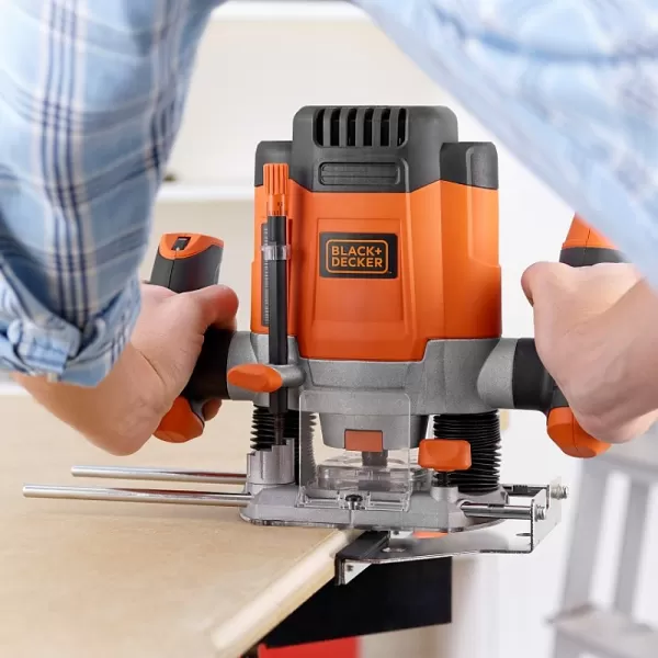 Router s príslušenstvom Black&Decker KW1200EKA
