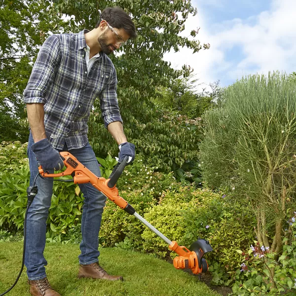 Elektrická strunová sekačka Black&Decker BESTA525