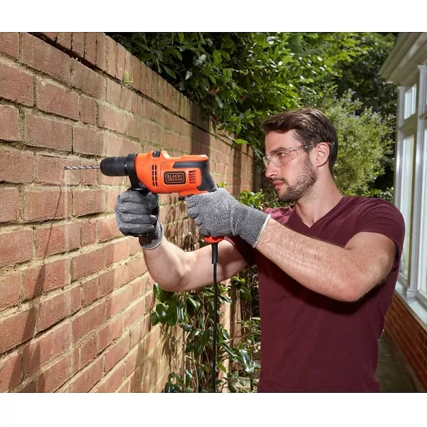 Příklepová vrtačka 500W Black&Decker BEH200