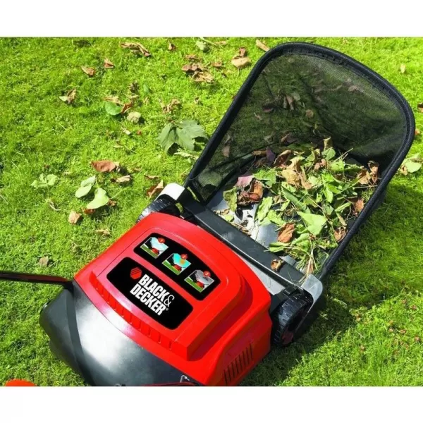 Elektrický provzdušňovač trávníku Black&Decker GD300