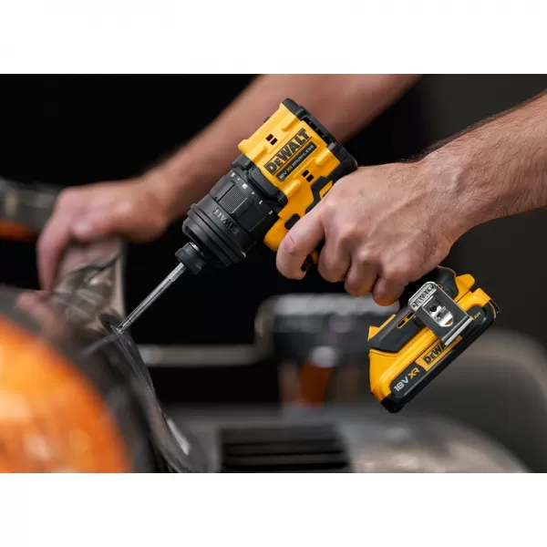 Aku bezuhlíková vícehlavá vrtačka 18V bez aku DeWALT DCD803NT