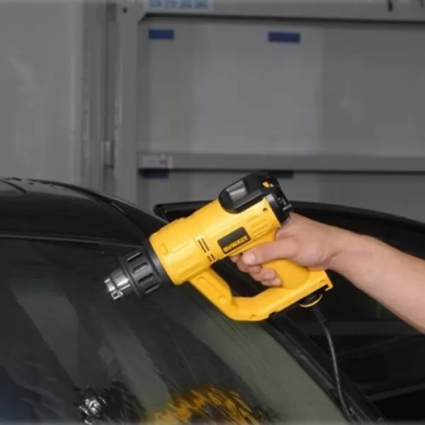 Horkovzdušná pistole DeWALT D26414