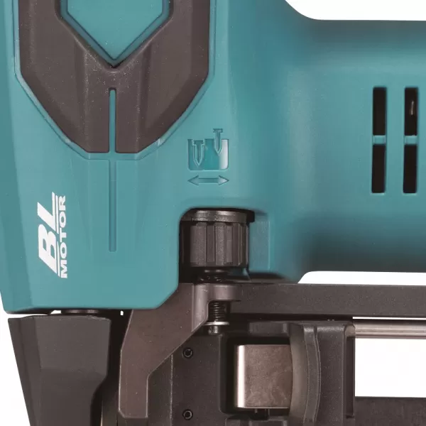 Aku hřebíkovačka Li-ion LXT 18V bez aku Makita DBN601ZJ