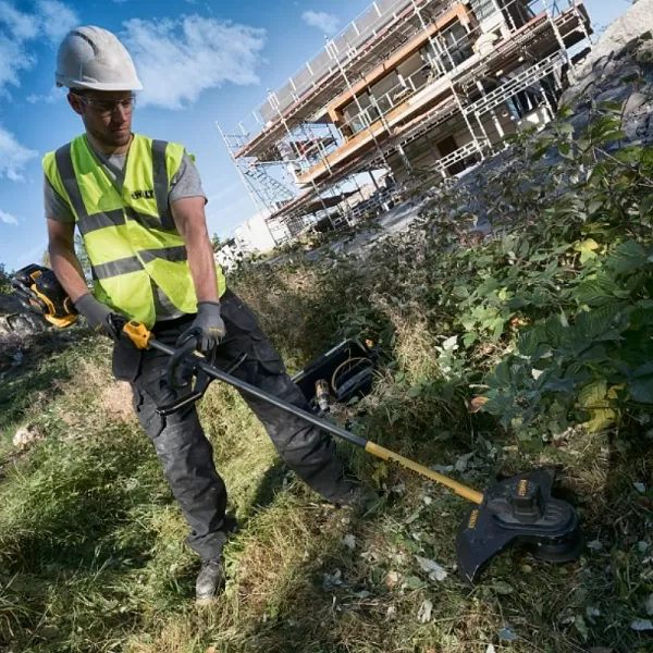 Akumulátorová strunová kosačka/krovinorez 54V/3,0Ah DeWALT FLEXVOLT DCM571X1