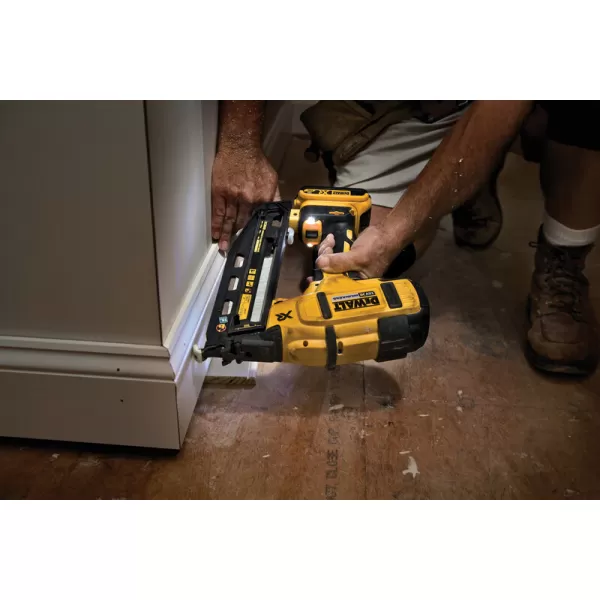 Aku bezuhlíková kombo sada nářadí 18V 2x5,0 Ah XR DeWALT DCK246P2