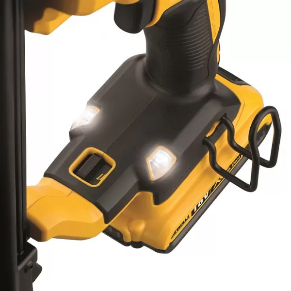Aku bezuhlíková dokončovací hřebíkovačka 2x2,0Ah 18V DeWALT DCN680D2