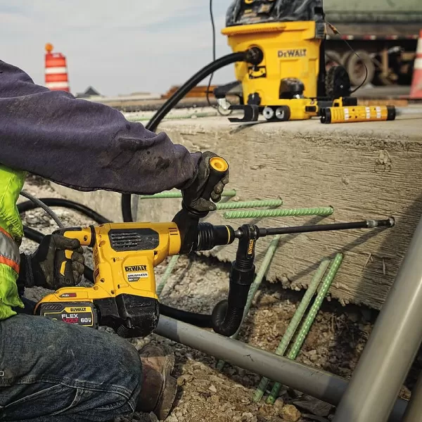 Dutý vrták s odsáváním SDS-MAX 18x600mm DeWALT DT60231