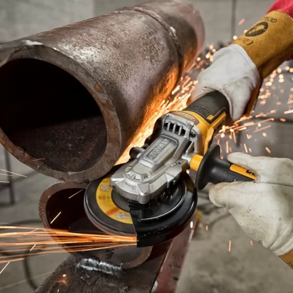 Aku úhlová bruska s plochou převodovkou 125mm 18V bez aku DeWALT DCG405FN