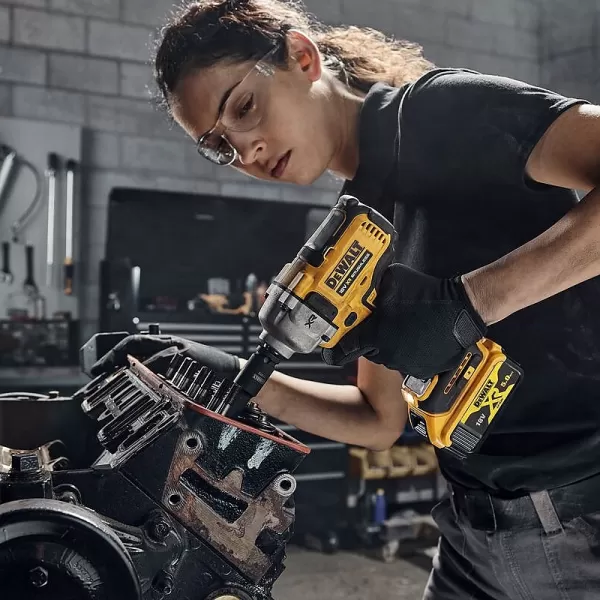 Aku rázový utahovák 18V 2x5,0Ah DeWALT DCF891P2T