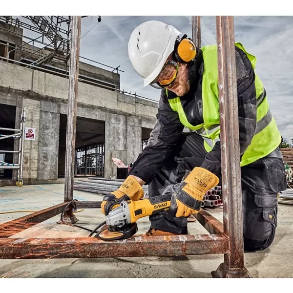 Úhlová bruska 125mm DeWALT DWE4357