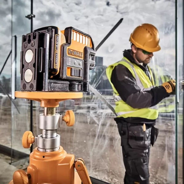 Křížový pětibodový laser se zeleným paprskem 1x2,0Ah 10,8V DeWALT DCE0825D1G