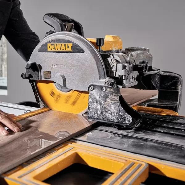 Řezačka dlažby a obkladů DeWALT D36000