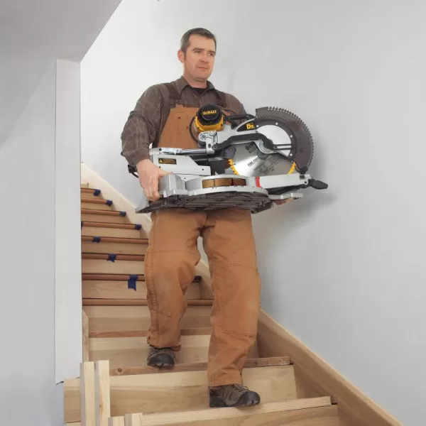 Pokosová pila s posuvem a světelným systémem 305mm DeWALT DWS780
