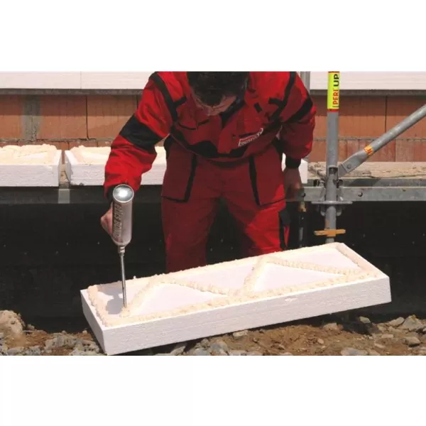 Lepící pěna na polystyren 800ml Soudal ETICS BOND