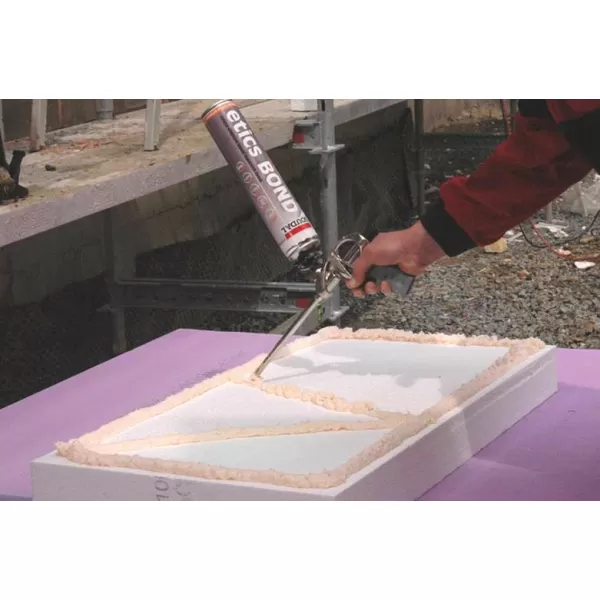 Lepící pěna na polystyren 800ml Soudal ETICS BOND