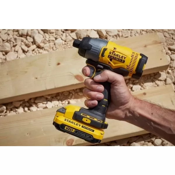 Kombo sada aku nářadí V20 18V 2x4,0Ah Stanley FatMax SFMCK469M2