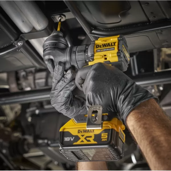 Aku bezuhlíková vícehlavá vrtačka 18V bez aku DeWALT DCD803NT