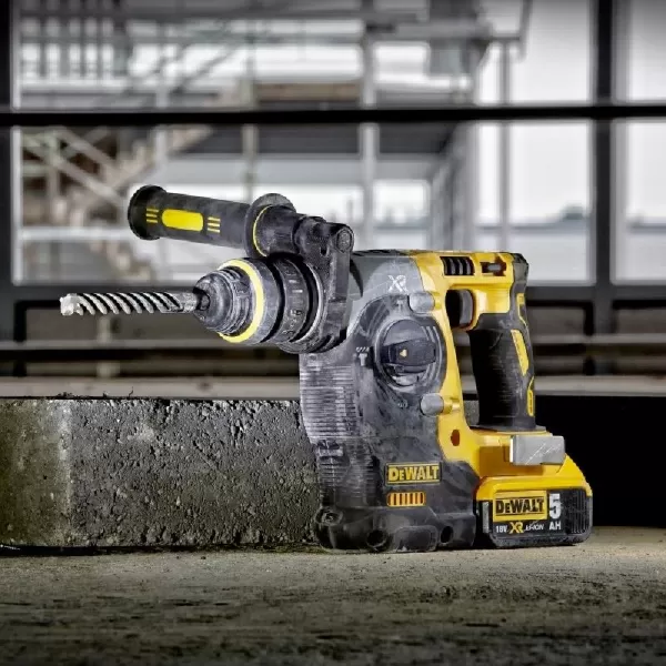 Aku bezuhlíkové kladivo 18 V XR Li-Ion 2x5,0 Ah DeWALT DCH273P2T
