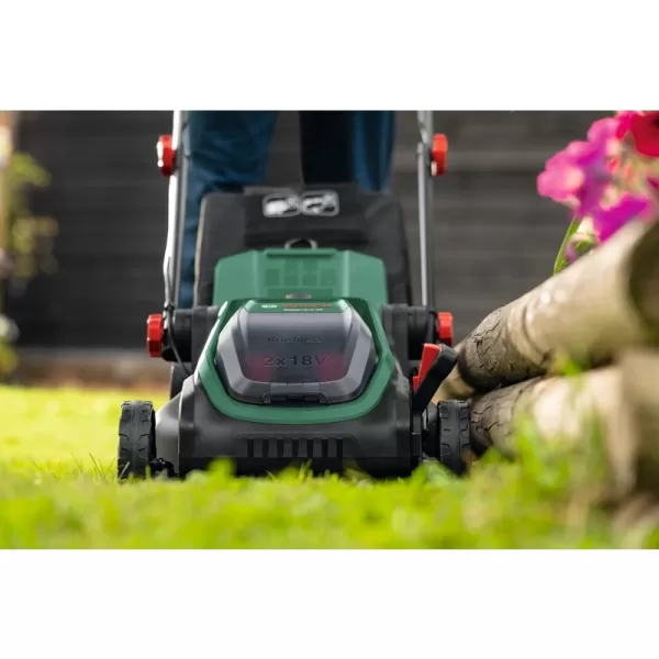 Aku sekačka 18V 2x4,0Ah Bosch Rotak 18V2-38