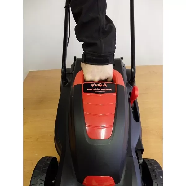 Elektrická sekačka bez pojezdu VeGA GT 3403