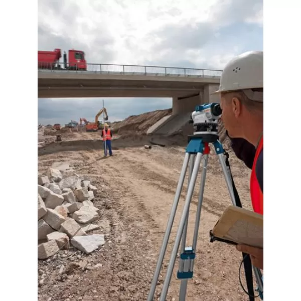 Optický nivelační přístroj Bosch GOL 32 G Professional