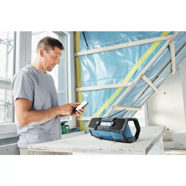 Rádio akumulátor Bosch GPB 18V-2 SC 06014A3100