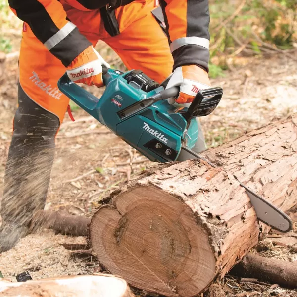 Aku řetězová pila 350 mm Li-ion XGT 40V bez aku Makita UC011GZ