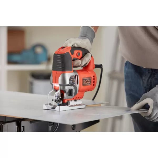 Píla priamočiara 650W Black&Decker BES610