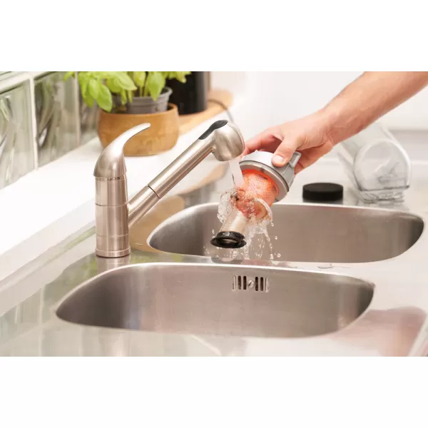 Aku tyčový vysavač 2V1 18V 1x1,5h s integrovaným akumulátorem Black&Decker BHFEA515J