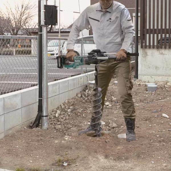 Aku půdní vrták Li-ion XGT 40V bez aku Makita DG002GZ