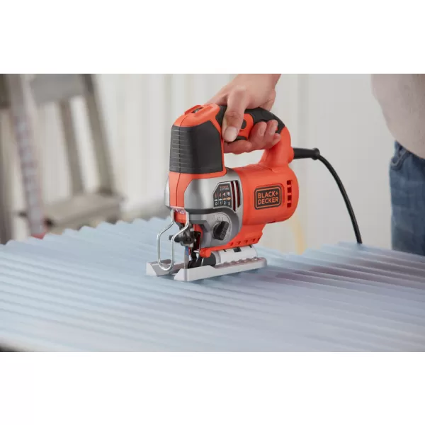 Píla priamočiara 650W Black&Decker BES610