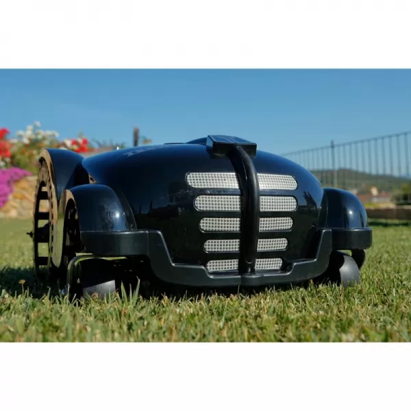 Robotická travní sekačka TECHline PROTECH S25i (15)